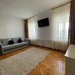 Londof Schei Apartments - Downtown